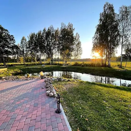 Villa Maakivivilla Kuni 20-le Kylalisele *
