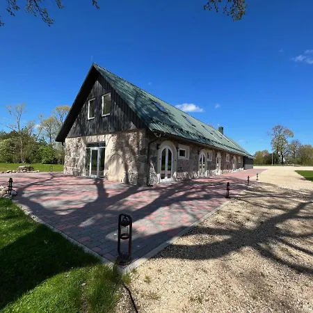 Villa Maakivivilla Kuni 20-le Kylalisele